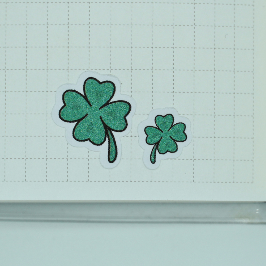 Small Shamrock Doodles
